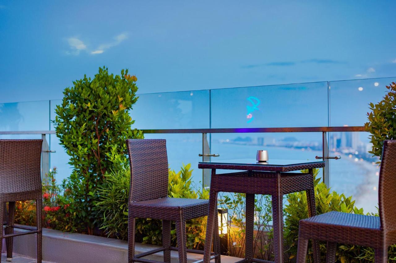 Peninsula Hotel Danang Exterior photo
